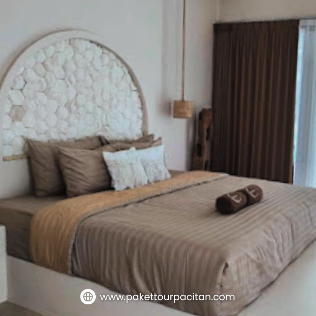 5 Rekomendasi Hotel Dekat Pantai Watu Karung Terbaik, Booking Sekarang Sebelum Full