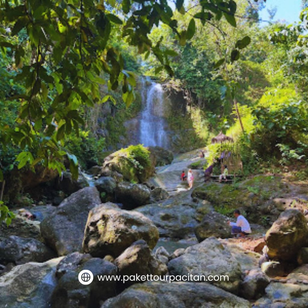Eksplor Grojogan Jurug Cangket, Wisata Pacitan yang Tersembunyi di Balik Hutan