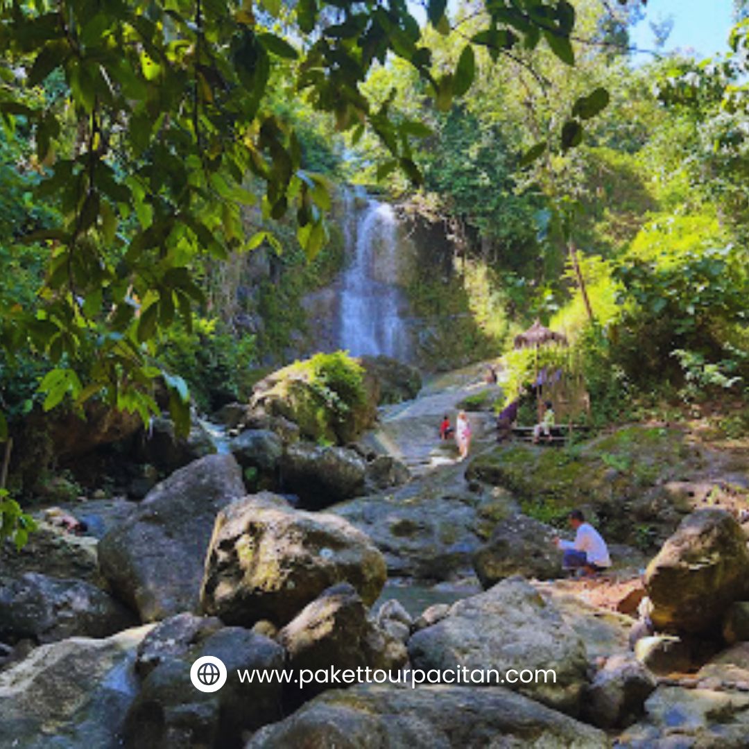 Eksplor Grojogan Jurug Cangket, Wisata Pacitan yang Tersembunyi di Balik Hutan