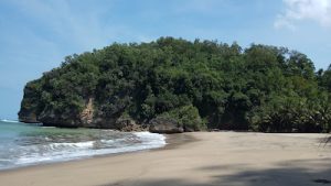 Pantai Bakung Pacitan 